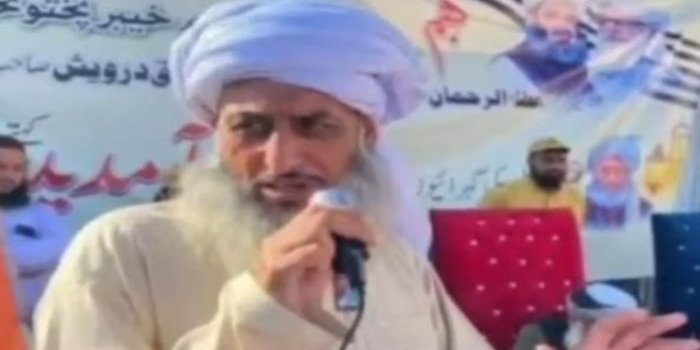 Firing at Mufti Kifayatullah’s house leaves daughter and son dead, Mufti and wife injured