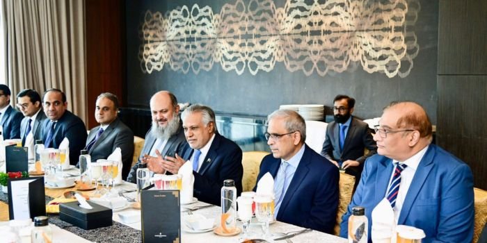 Pakistan, Bangladesh discuss trade, economic cooperation during Ishaq Dar’s visit