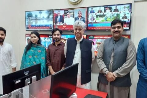 President Zardari’s spokesperson, Murtaza Solangi, visits Azaad Digital's head office