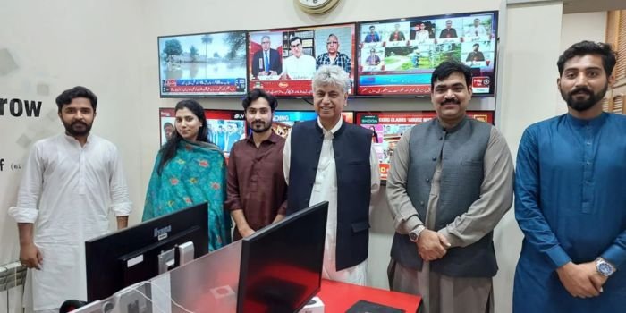 President Zardari’s spokesperson, Murtaza Solangi, visits Azaad Digital's head office