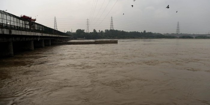 Yamuna water nears danger mark in Delhi