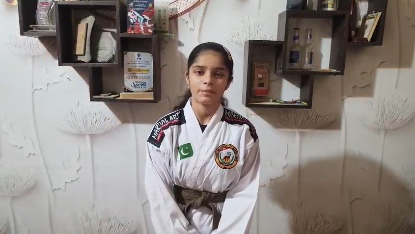 Pakistan’s Fatima Naseem Breaks England’s Liberty Barros’ “Flexible Girl” World Record