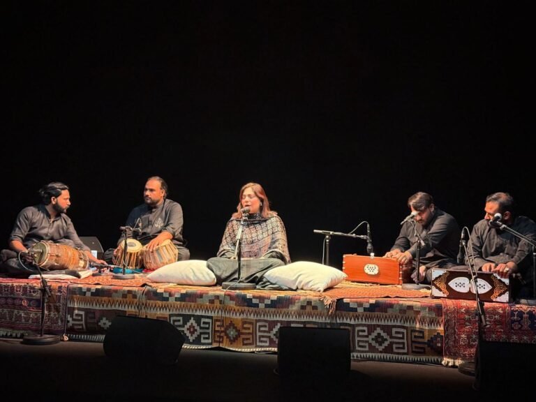 Sanam Marvi mesmerizes Paris audience with soulful performance