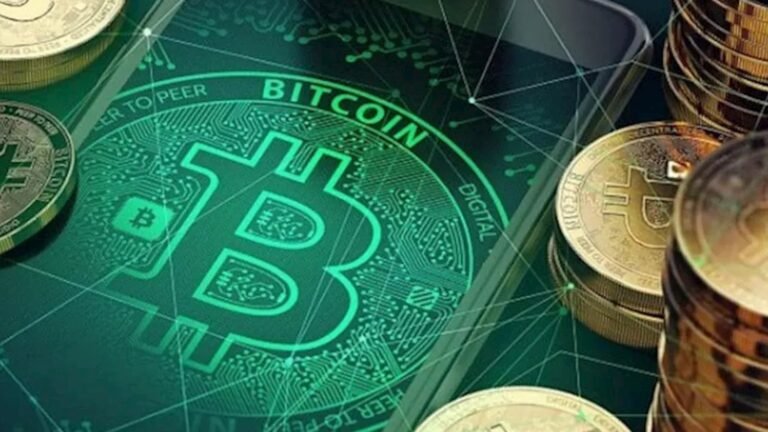 Crypto Market Tremors, Bitcoin and Ethereum Fall by $5 Billion