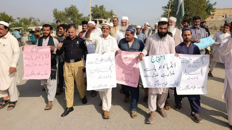 Rally to express solidarity with Pak Army in Malaguri, Nation united, slogan Takbir echoed