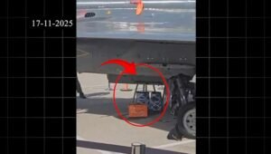 Indian fighter jet embarrassed by oil leak at Dubai Airshow