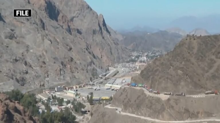 Border closure hits Afghan economy hard