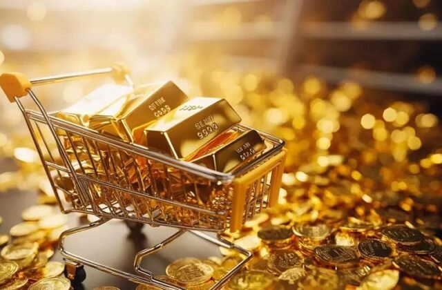 Gold prices surge sharply in global and local markets