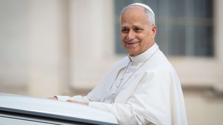 Pope calls on Hollywood to safeguard cinema