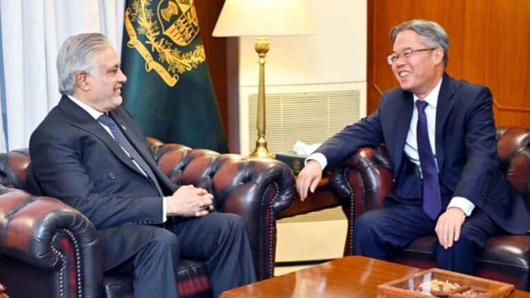Ishaq Dar China