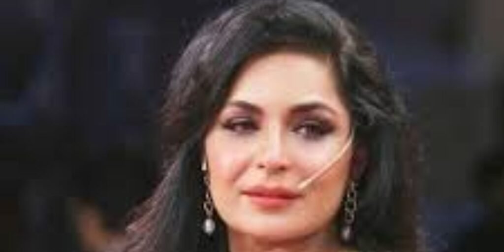 Meera gets admitted to hospital