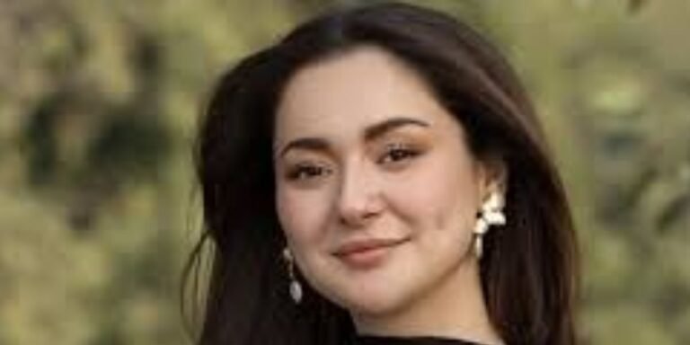 Hania Amir insta profile