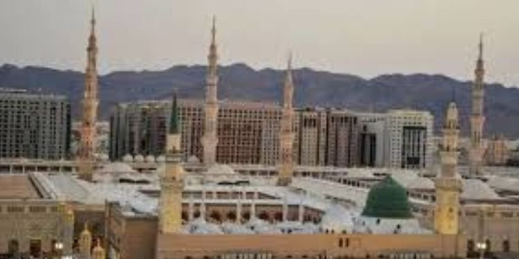 Masjid e Nabvi, Masjid e Haram
