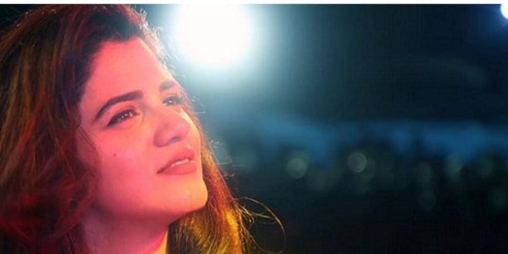 Qurat Ul Ain Pakistani singer