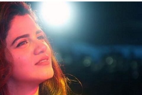 Qurat Ul Ain Pakistani singer