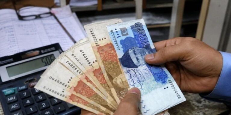 Tax on salaries in Pakistan