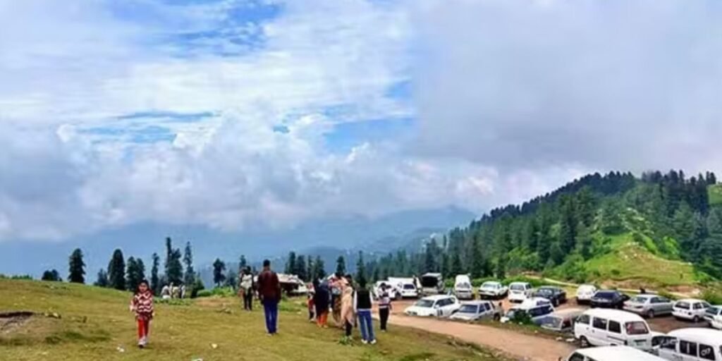 Tourists to Kaghan valley during Eid