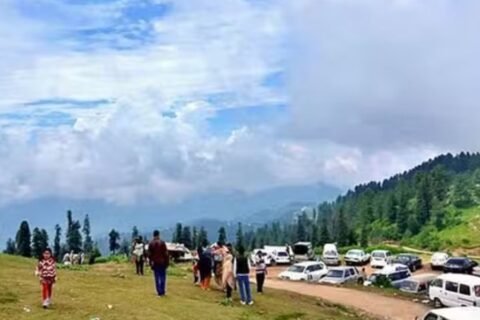 Tourists to Kaghan valley during Eid