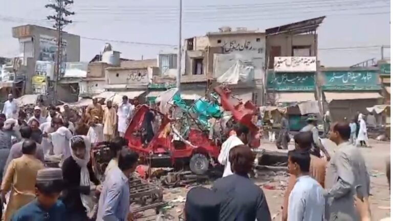 Sarai Naurang Bazaar