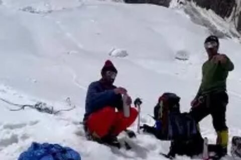 10 climbers missing after avalanche in Pakistan