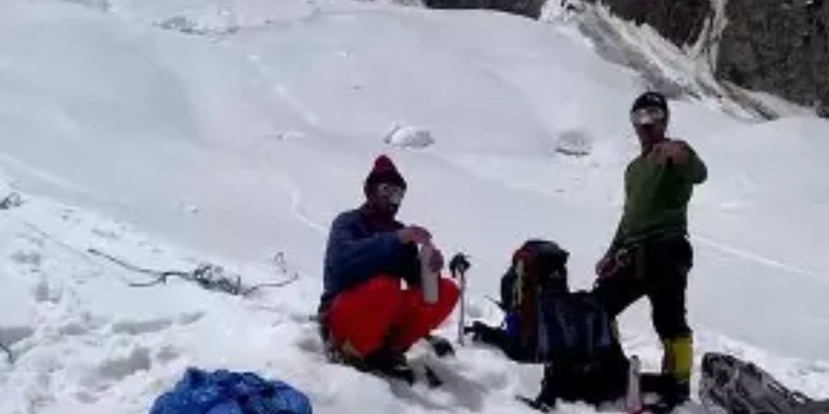 10 climbers missing after avalanche in Pakistan