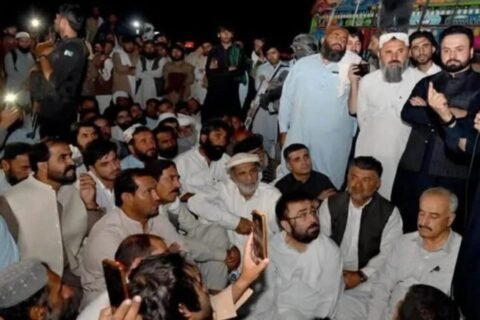 Ziarat Cross protesters end sit-in after talks with Chief Minister