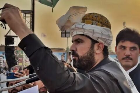 KP CM announces march to Islamabad