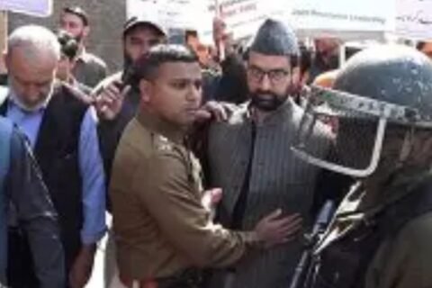 Mirwaiz placed under house arrest