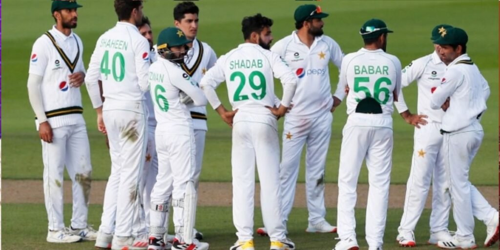 Pakistan considering 4 fast bowlers for first test