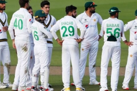 Pakistan considering 4 fast bowlers for first test