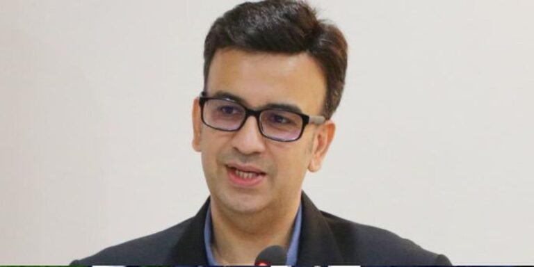 Muneeb Farooq