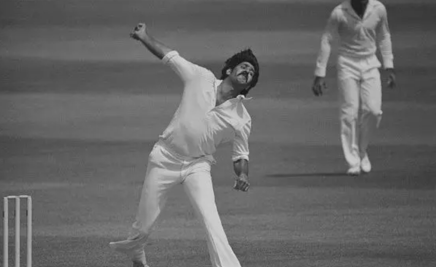 fast bowler Sarfraz Nawaz