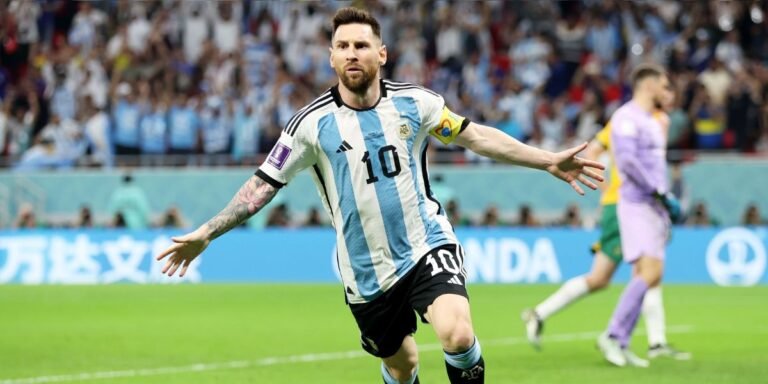 Lionel Messi returns to Argentina team after retirement