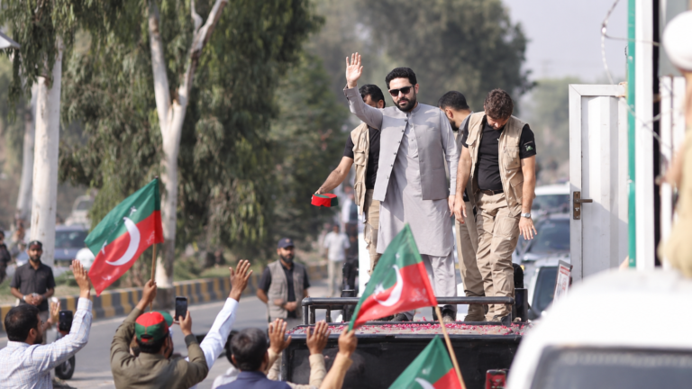 PTI revises Long March schedule over lack of public participation