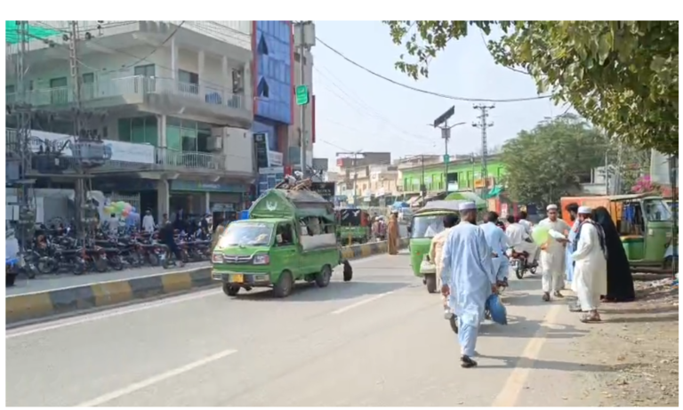 Life goes on as usual in Peshawar despite PTI’s political demise
