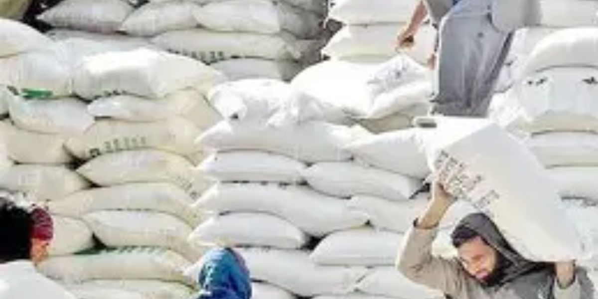 Flour Price Cut by Rs6 per Kg After Emergency Meeting