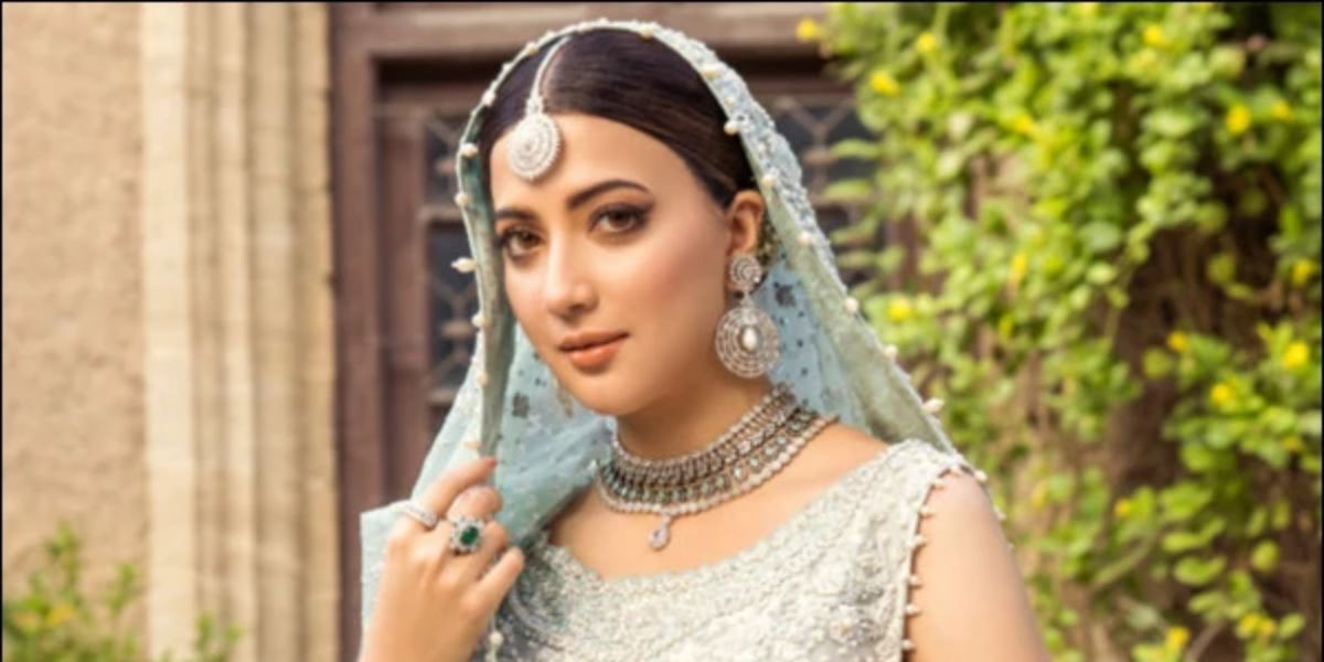 Actress Aimen Saleem, Daughter of Former Cricketer Saleem Yousuf, Joins PPP