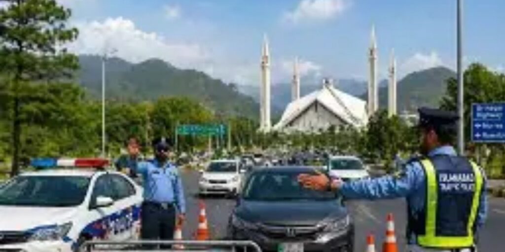 Islamabad Police Issue Traffic Diversion Plan for Kashmir Day Walk