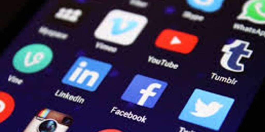KP Orders Crackdown on Controversial  Social Media Accounts